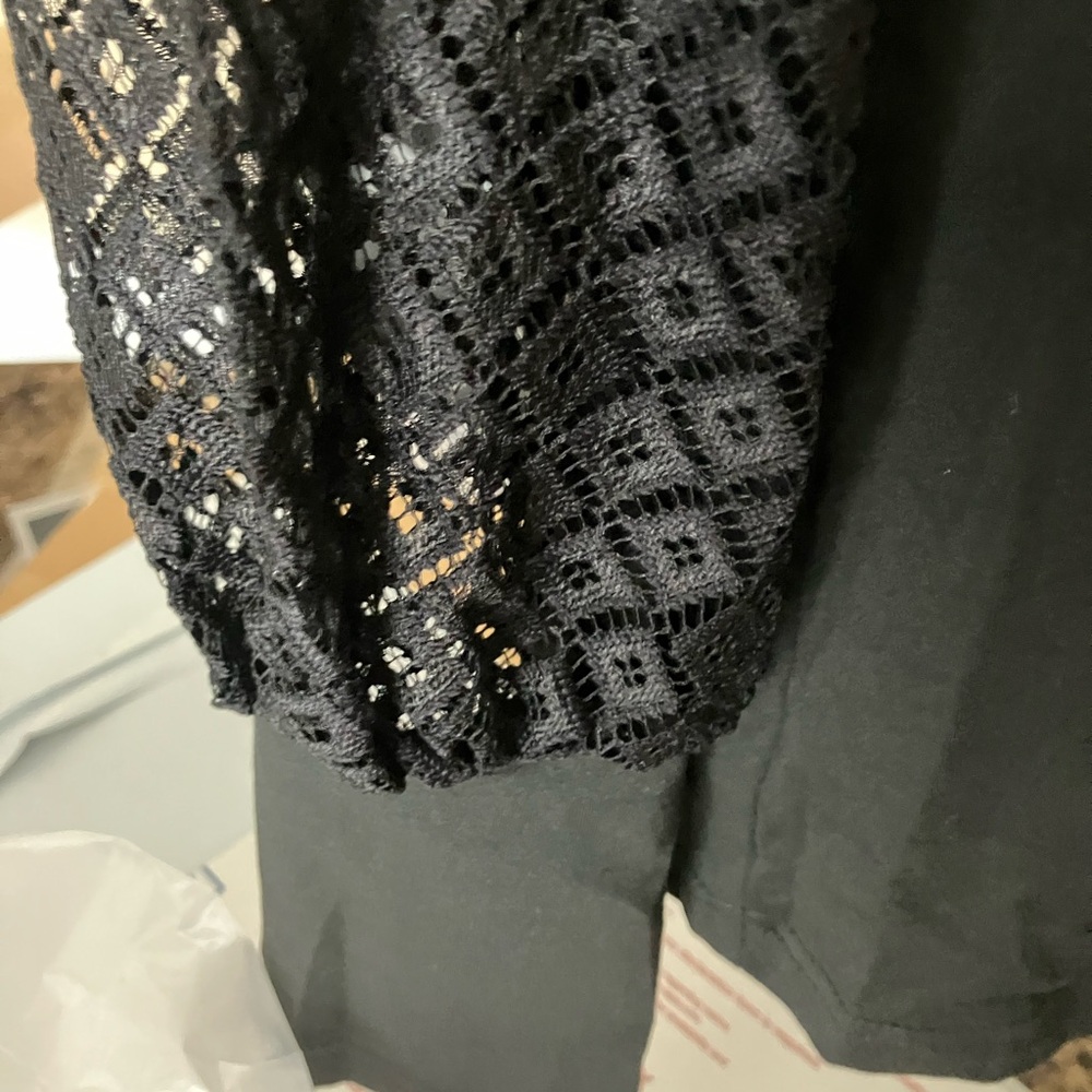 Ladies NWT. Rhinestone skull long sleeve lace armed shirts - Picture 2 of 5
